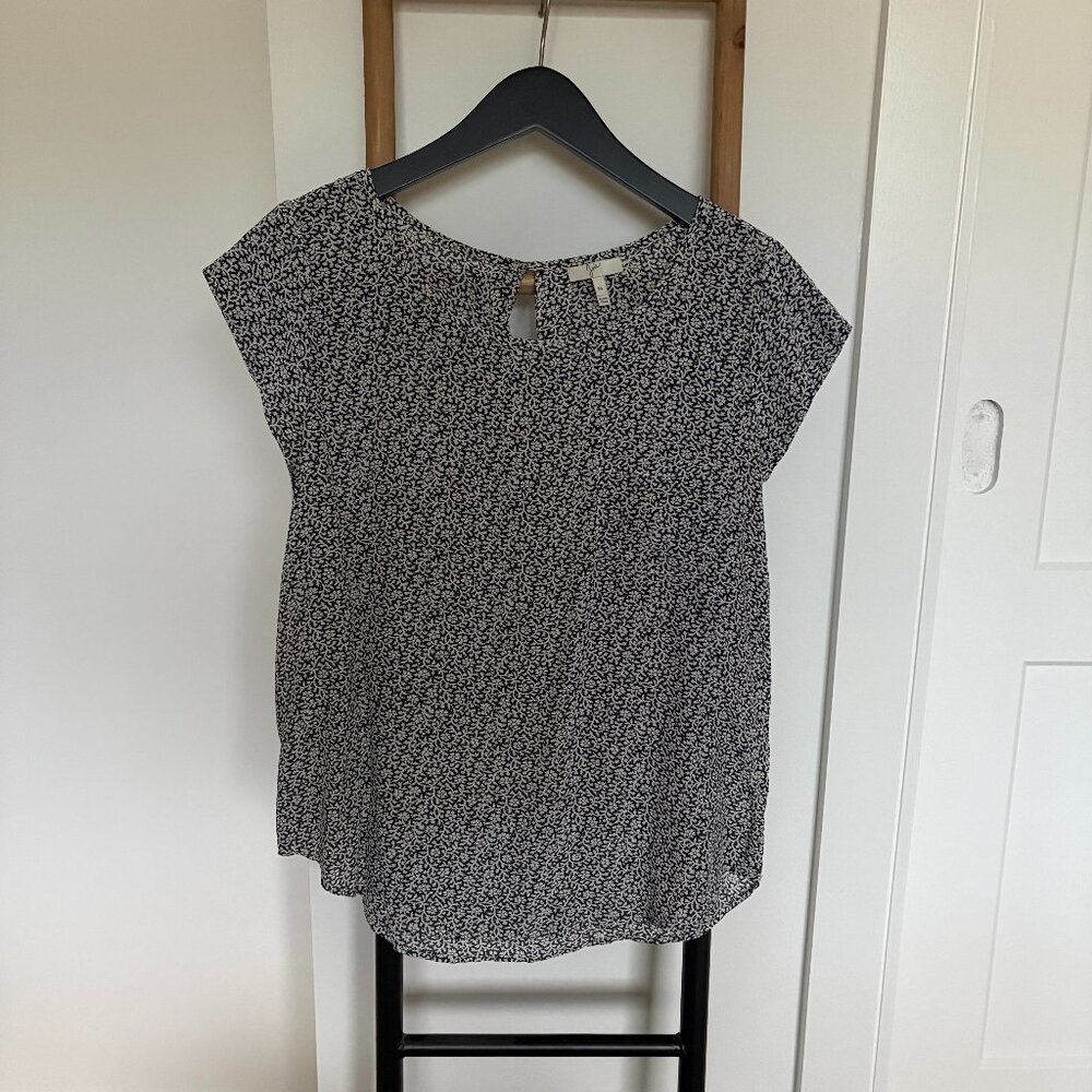 Joie Silk Blouse Size M - Floral Print Cap Sleeve Lightweight Business Casual